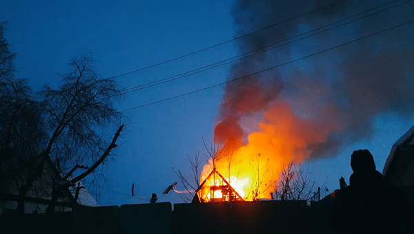 В Ростовской области на ветстанции в станице Советская случился пожар